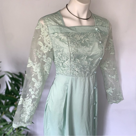 v i n t a g e :: Romantic Floral Lace Embroidered Sheer Maxi Dress - Picture 2 of 16